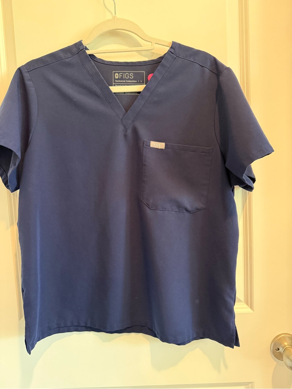 FIGS Women's Navy V-Neck Pocket Hoodie